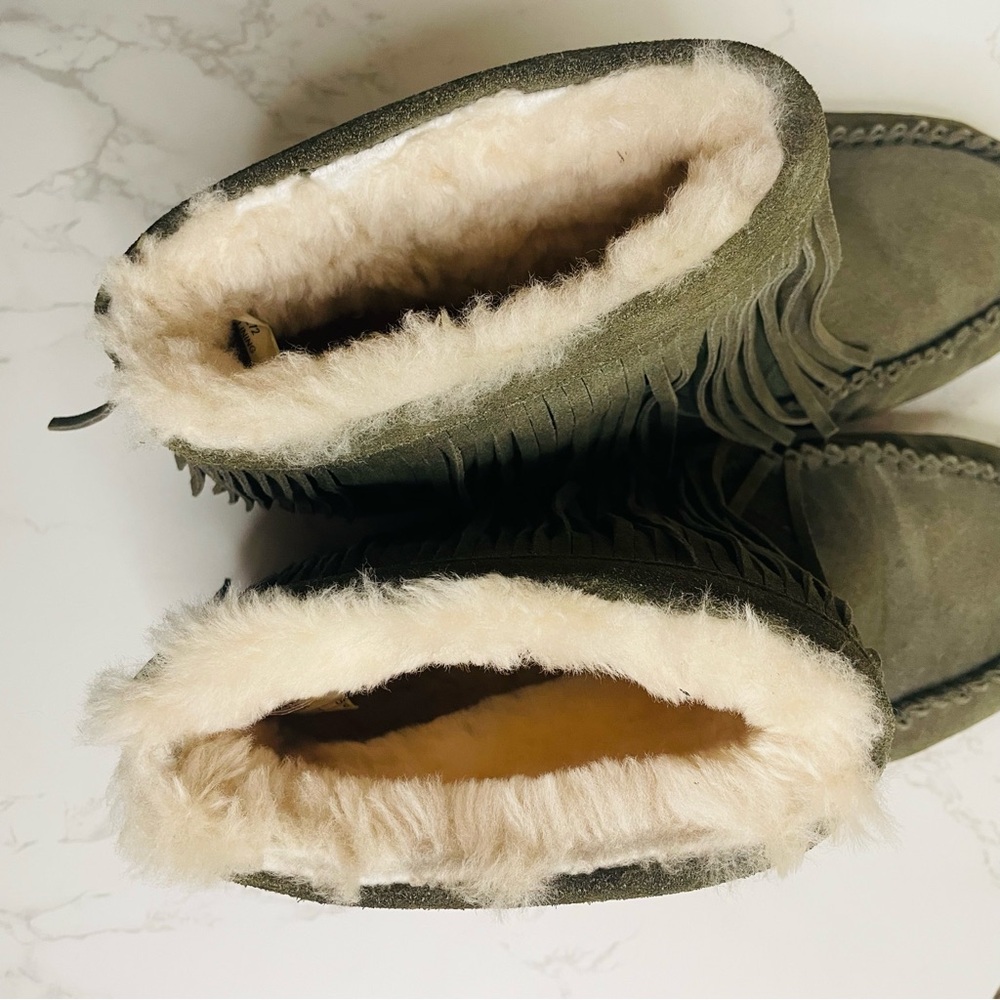 EMU Australia Green Cayote Sheepskin Suede Fringe Mini Boots | Size 8 - Picture 8 of 11